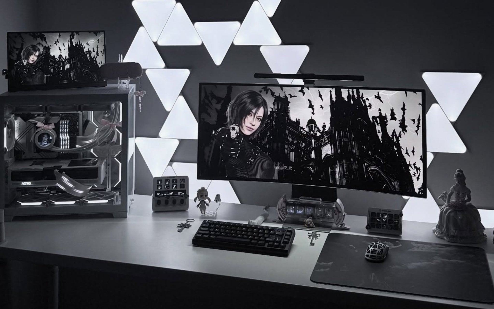 Glass vs. Cloth Mousepads in 2026: Why Pros Are Switching (And Should You?)