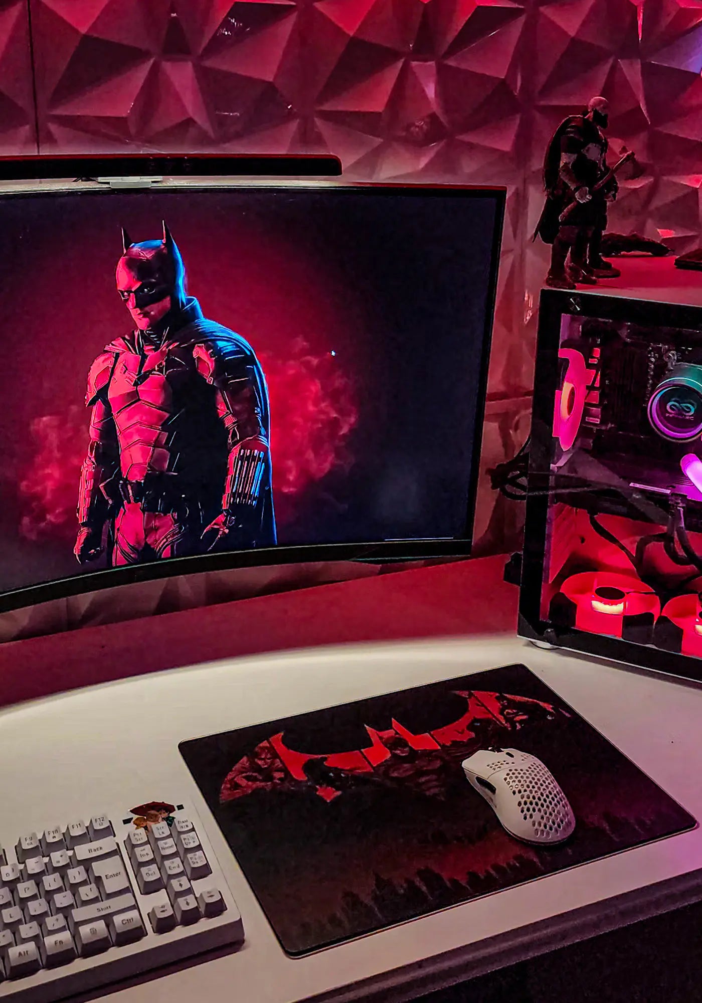 PS_gamer_desk_setup_with_CLUSTRS_custom_glass_mouse_pad