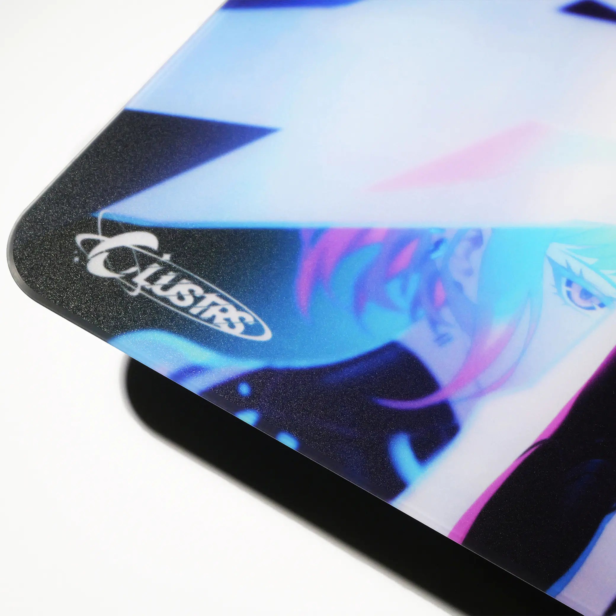 Micro-etched astra glass surface ensures smooth glide and control for competitive gamers