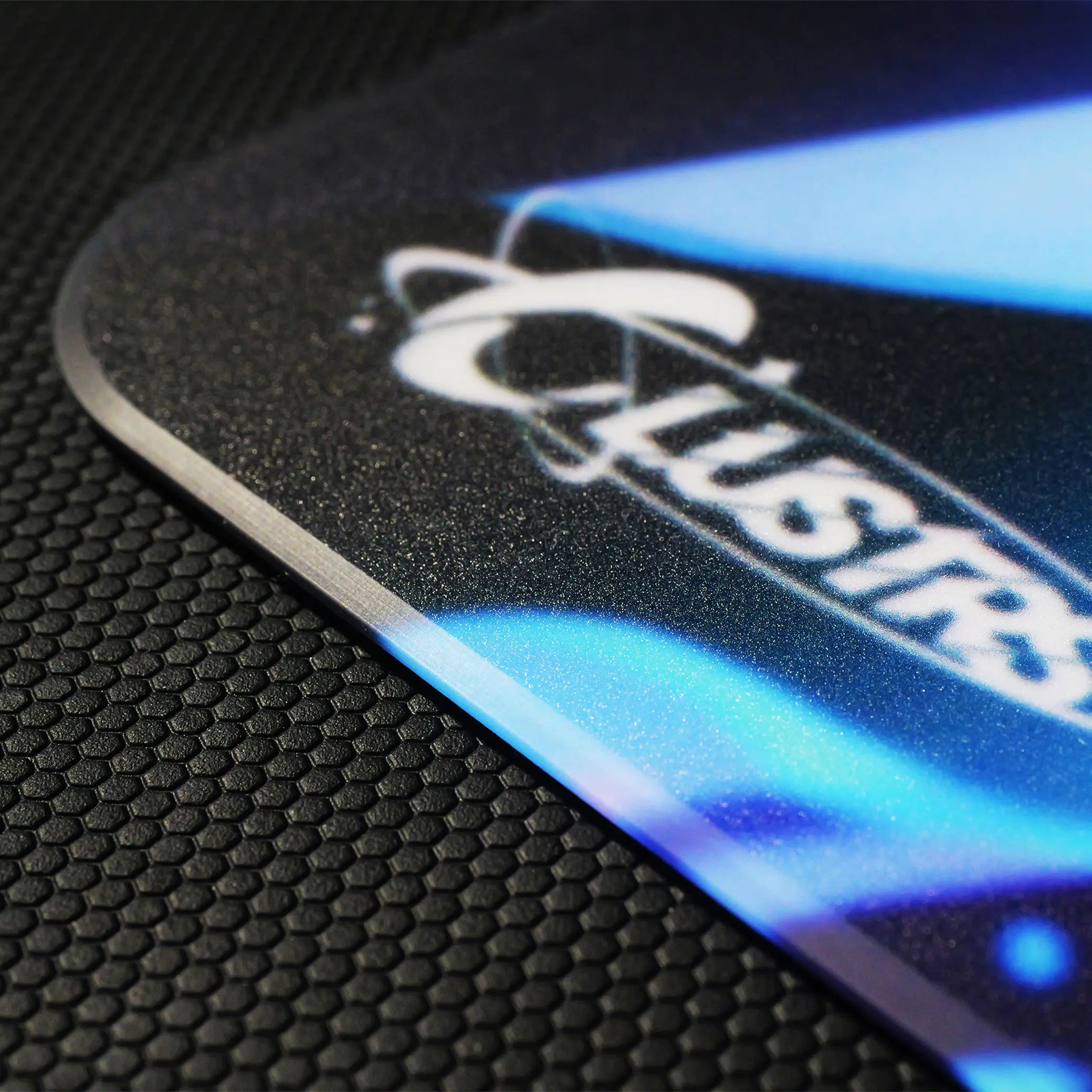 ASTRA 2.5D soft edge and 2.5mm ultra-thin design for comfortable long gaming sessions