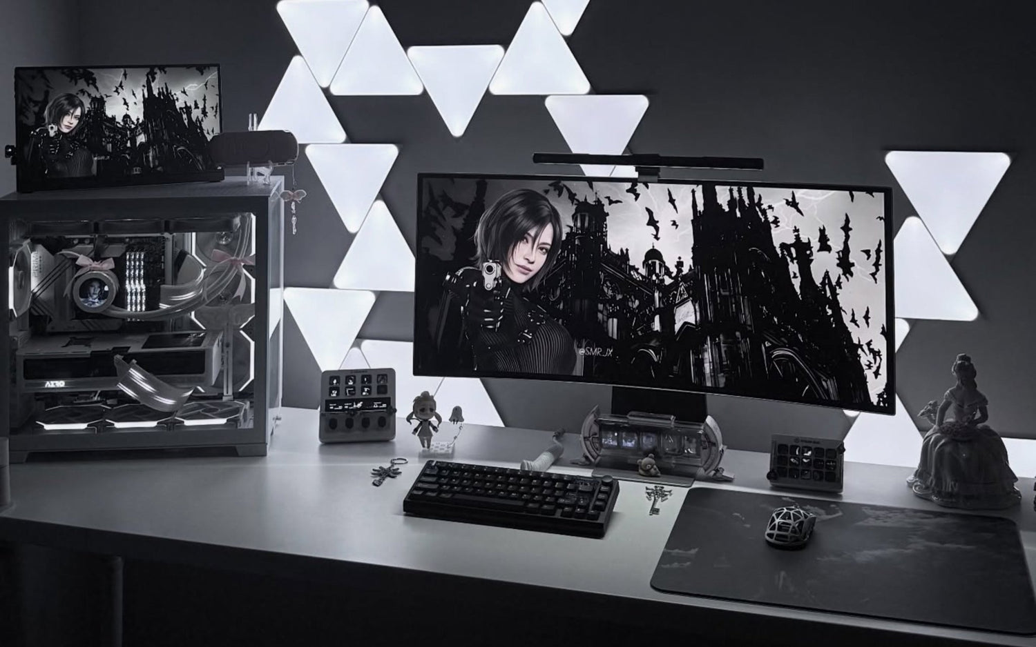 Glass vs. Cloth Mousepads in 2026: Why Pros Are Switching (And Should You?)