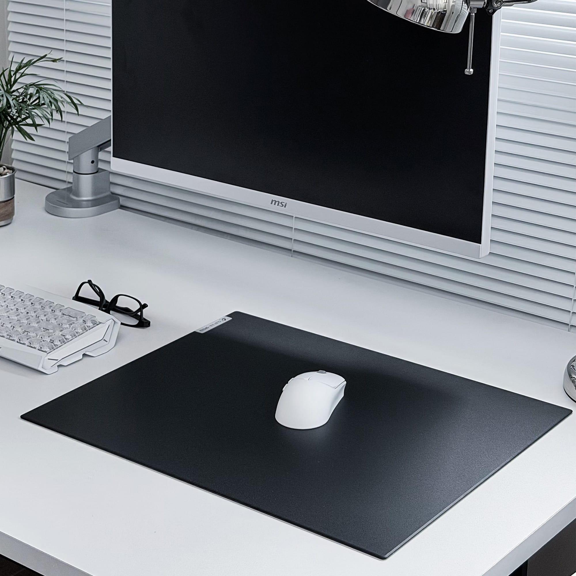 Clustrs Noir Glass Mousepad (CLST 2.0 Speed)